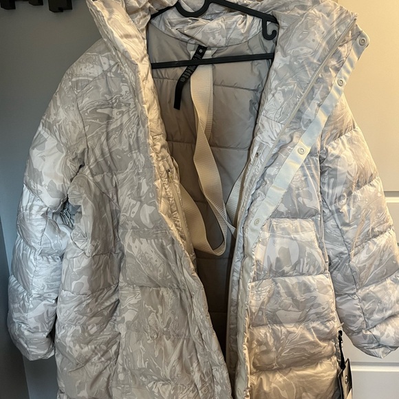 Lululemon Down Jacket - Picture 2 of 6